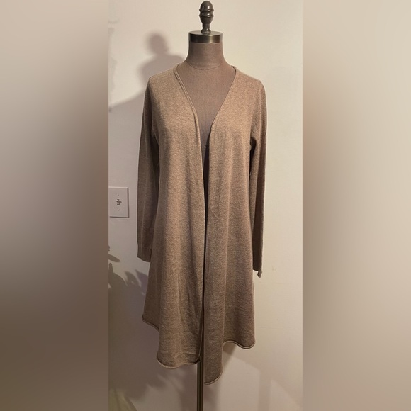 SOFT SURROUNDINGS Delphine Oatmeal
Heather Cashmere Cardigan - Picture 2 of 7